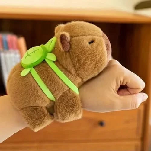 Pulsera de peluche de capibara