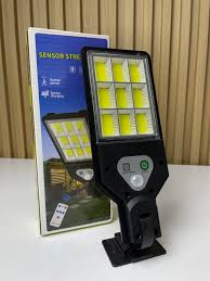 Lámpara LED solar de exterior con sensor de movimiento