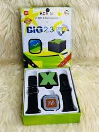 smartwatch Ace-50 Ultra 3 y un mini altavoz
